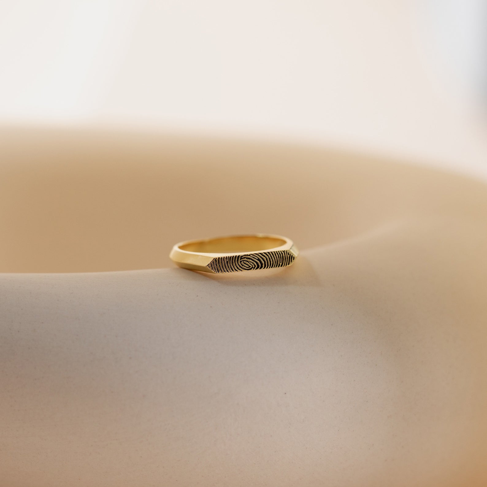 Forever Connected: The Fingerprint Signet Ring 18K Gold